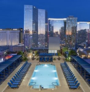 Read more about the article Polo Towers Las Vegas Pool: Season, Hours & More