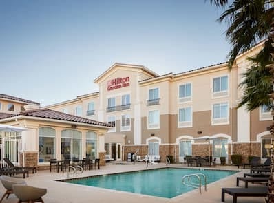 You are currently viewing Hilton Garden Inn Las Vegas Henderson Pool: Season-Hours-Amenities