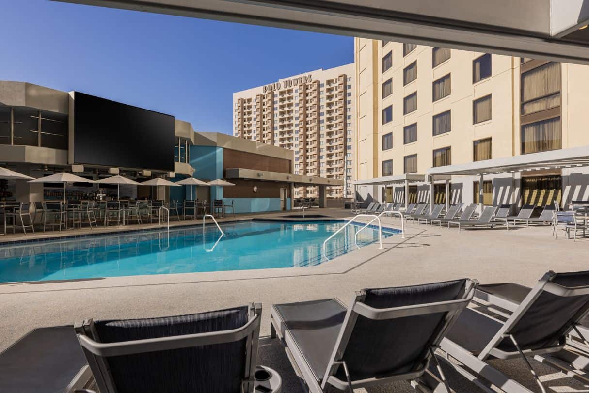 You are currently viewing Marriott Grand Chateau Pool: Hours and Amenities