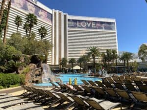 Read more about the article Hard Rock Las Vegas Pool: Formerly The Mirage-Hours-Fees-Amenities