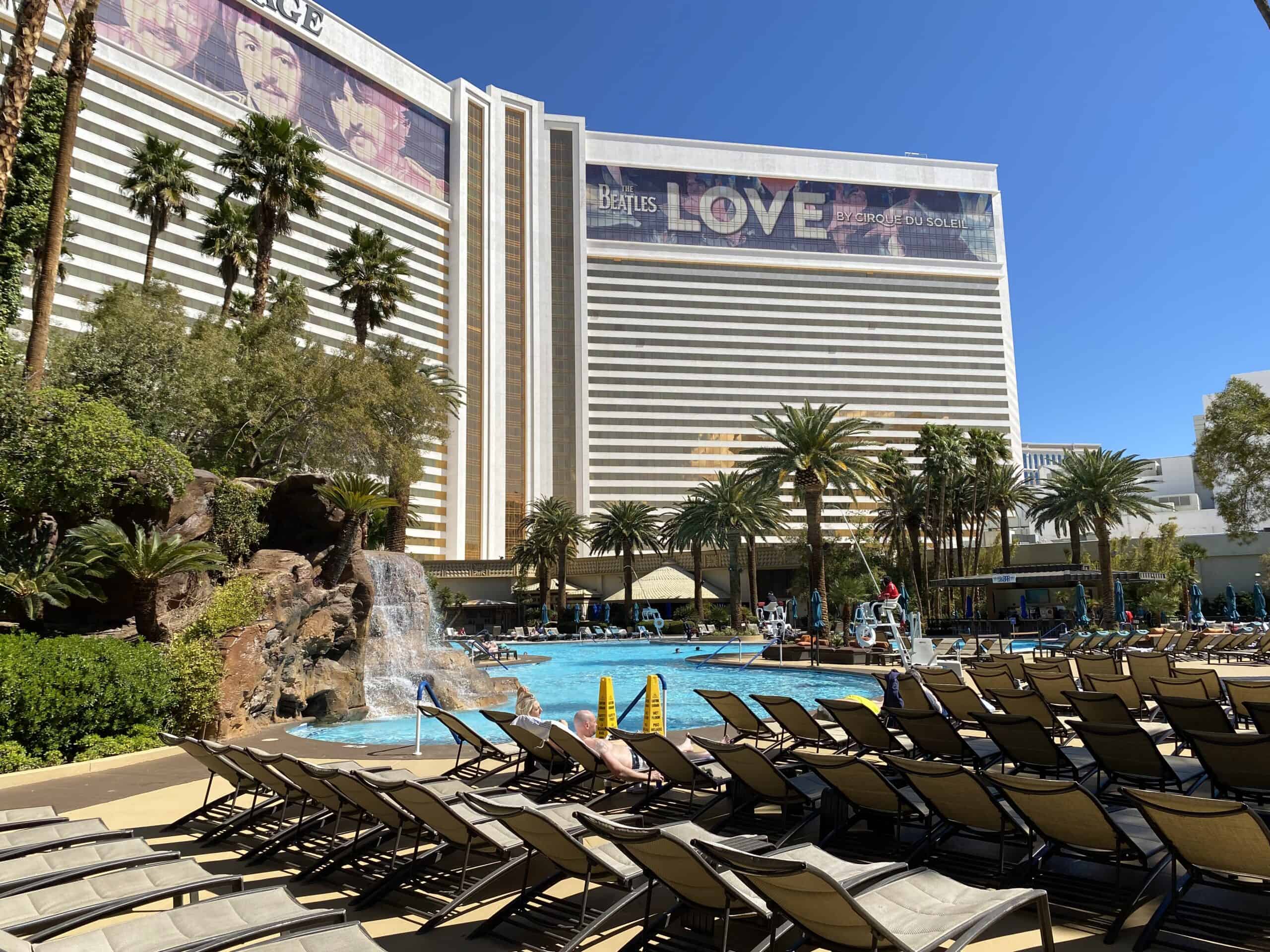 Pools in Las Vegas - The Mirage Pool - The Mirage