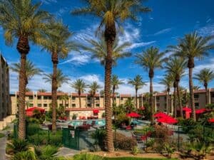 Read more about the article Silver Seven Hotel and Casino Pool: Hours and Cabana Pricing
