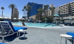 Read more about the article Horseshoe Las Vegas Pool: Formerly Bally’s, Hours & Amenities