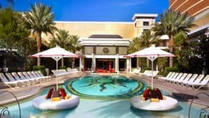 Read more about the article Encore Las Vegas Pool: Season, Hours and More
