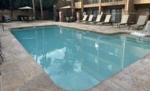 Read more about the article The Pool at Courtyard by Marriott Las Vegas Convention Center: Season, Hours, Fees and More