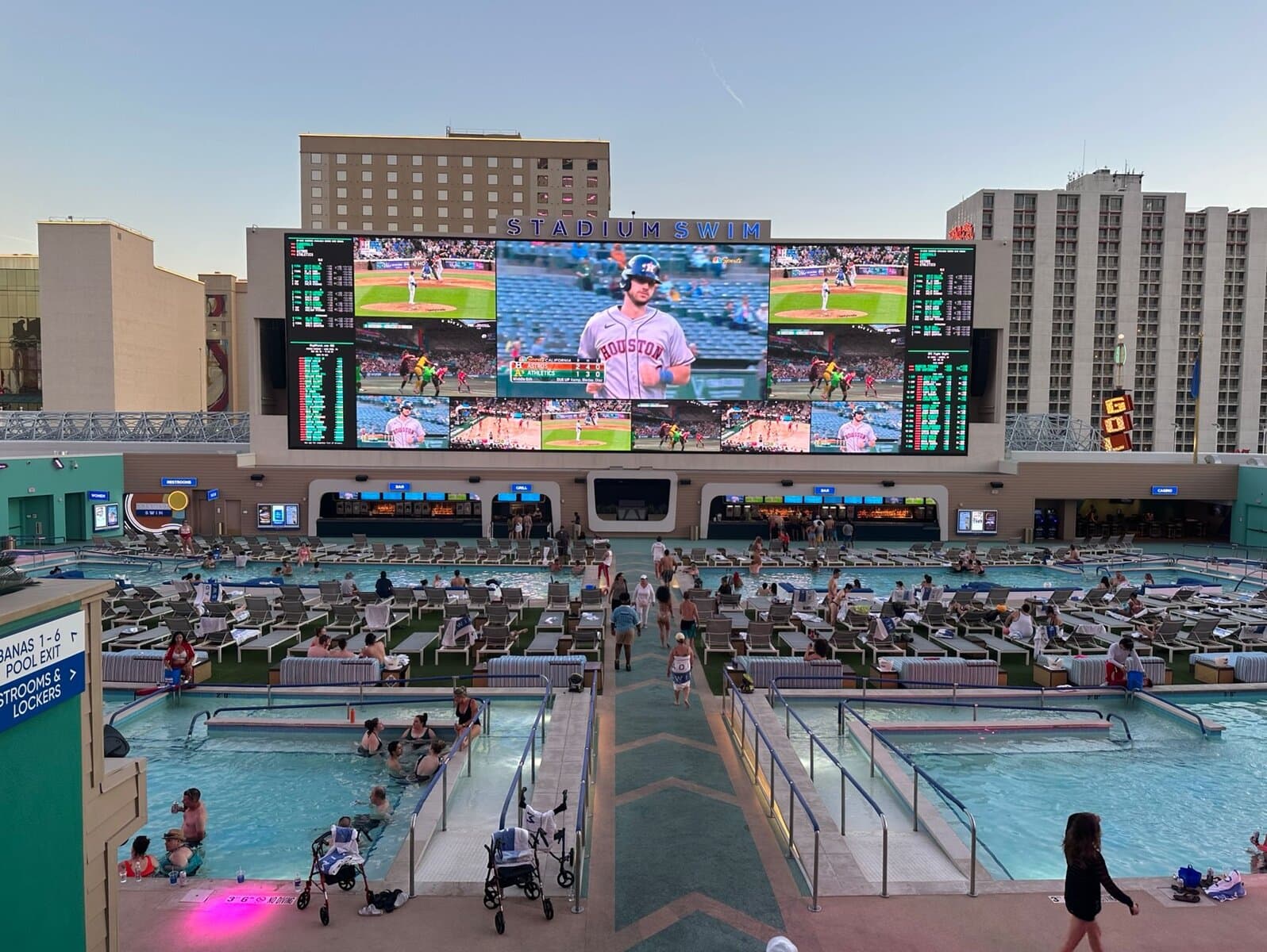 Stadium Racing Pool Circa Las Vegas Stadium Swim Pool: 2026 Season, Hours, Prices and ...